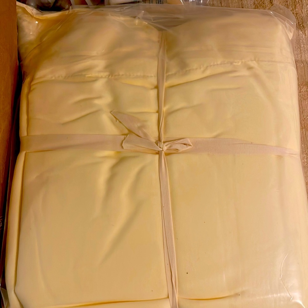 Shilucheng Ivory Cal King Sheet Set
